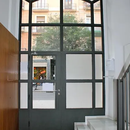 Tamarit Apartment Barcelona